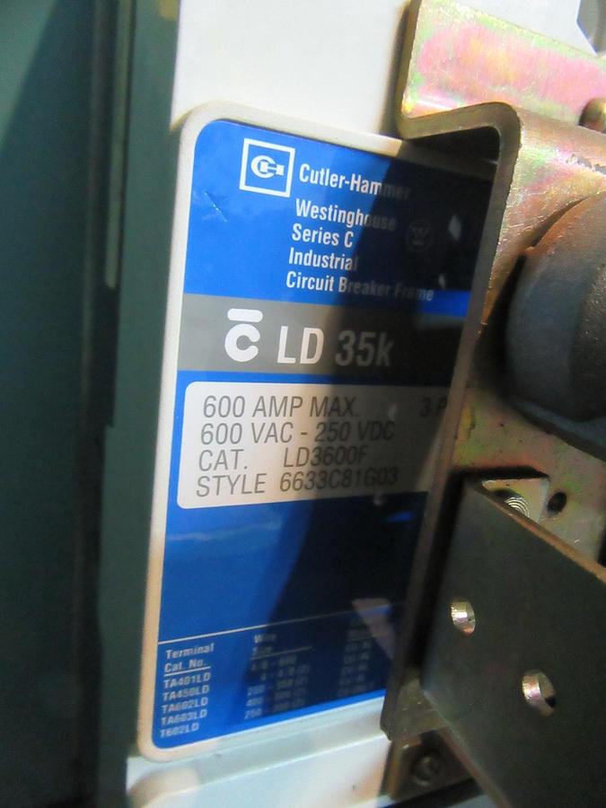 Used YORK 351 HP VARIABLE SPEED CHILLER DRIVE 371-02289-101 TM 351T B6-46B COMPLETE 460 V 380 A
