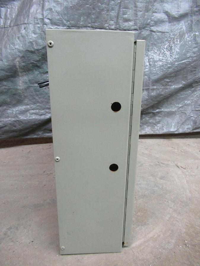 Used TRANE SERIES R CENTRAVAC CONTROL INTERFACE FOR RTHB150 CHILLER 208 VAC 3 PH R22