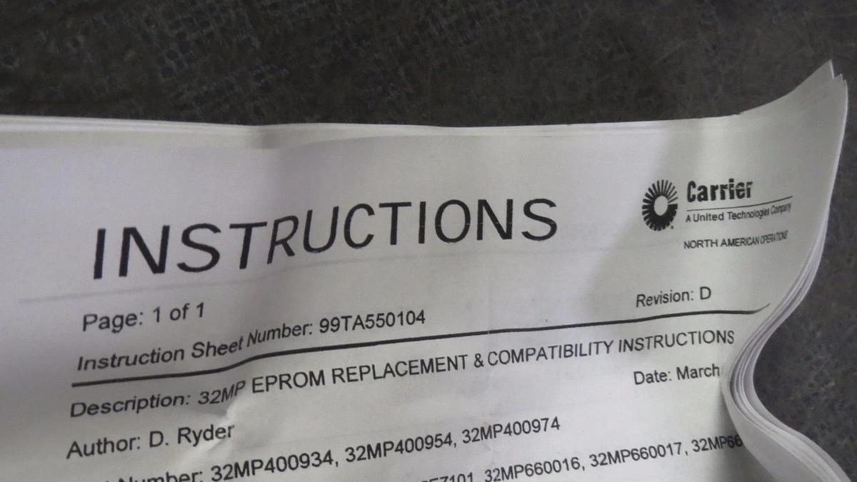 **NEW IN BOX** CARRIER EPROM KIT FOR 1000 TON CHILLER 32MP660017 HK98EZ IC CHIPS