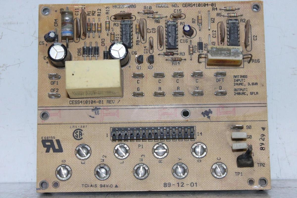 Used CARRIER DEFROST CONTROL CIRCUIT BOARD CEAS410104-01 HK32FA006 CESS410104-01