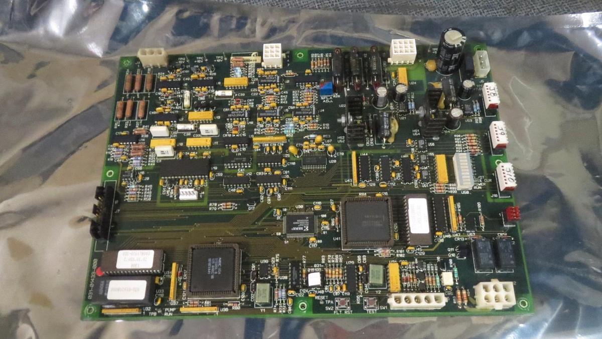 Used YORK LOGIC CONTROL CIRCUIT BOARD MODEL/REVISION: 031-01433-000 REV H