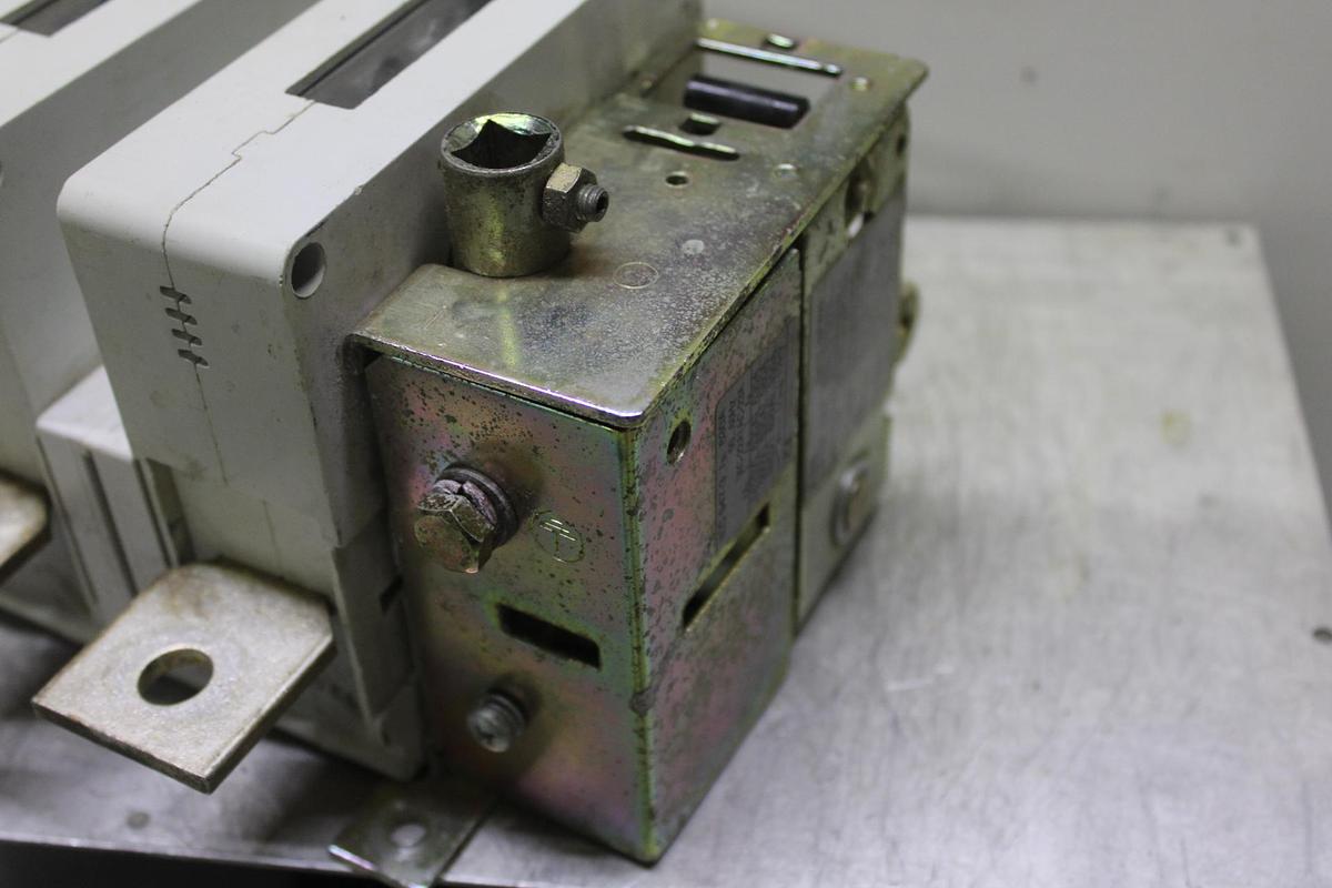 Used SIEMENS TALON WATER METER BASE 44005-02CN HQ-5SND 400 AMP MAX 600V 1-PHASE NEMA 3R