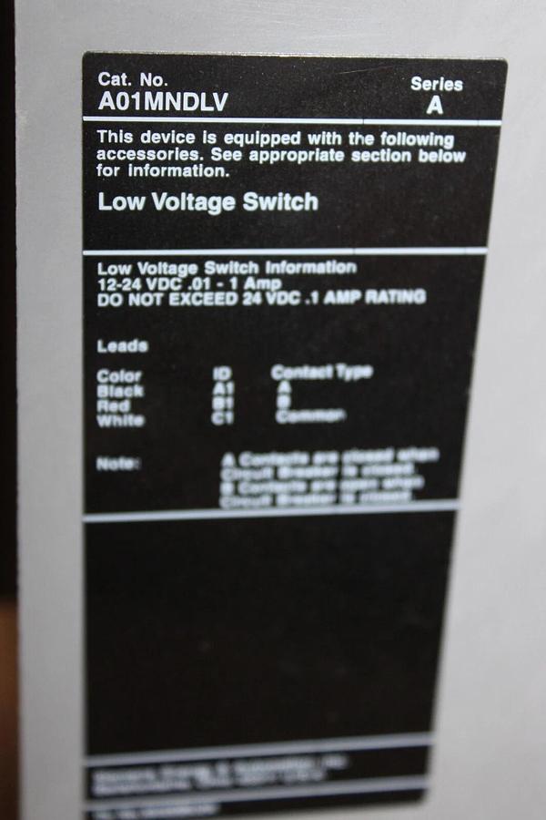 Used SIEMENS MOLDED CASE SWITCH CND63S120A 1200 AMP 600 VAC 3-POLE W/ MOUNT