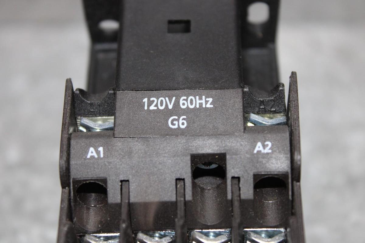 Used TC CONTACTOR TC1D1210 25 AMP 600 VAC 3-POLE 10 HP COIL: 120V **WARRANTY**