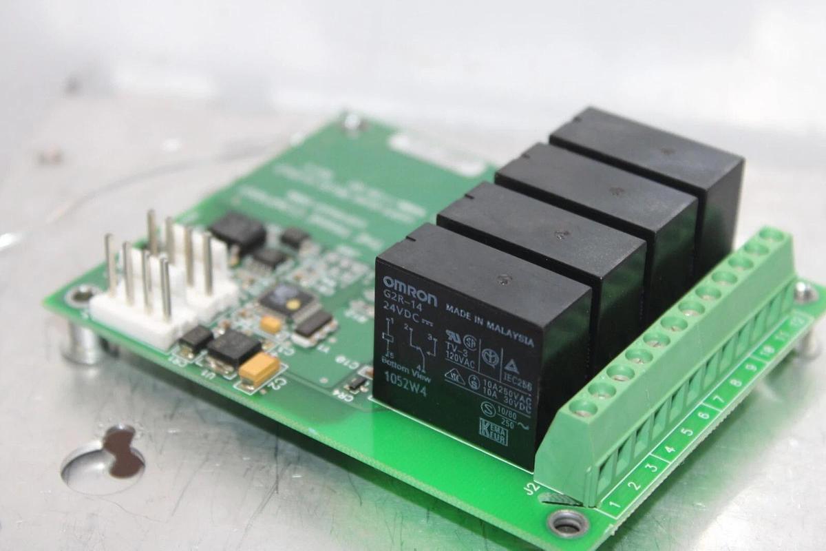 Used TRANE UCP3 QUAD RELAY OUTPUT 6400-1126-03 REV. C X13650806-03 REV. C