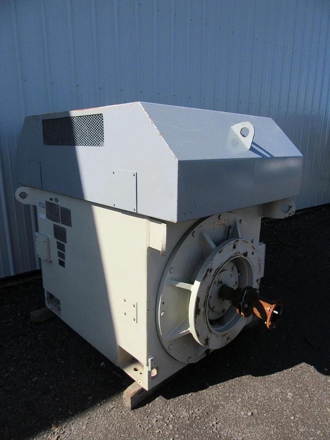 Used 886 HP TECO / YORK INDUCTION MOTOR 4160 V 3 PH 4510 FRAME 3600 RPM 108 FLA 2001