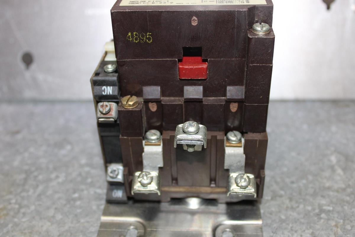 Used CUTLER HAMMER NEMA CONTACTOR C10DN3 SIZE 2 3-PHASE