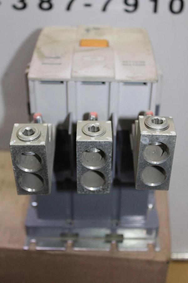 Used BENSHAW IEC CONTACTOR RSC-220 600 VAC 3-POLE 275 AMP 150 HP COIL: 240V