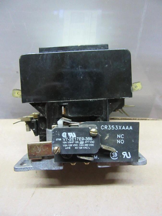 Used GE CONTACTOR CR353AC3AH4BED 600 VAC 30 AMP 3-POLE 3-PHASE COIL: 24 VOLT