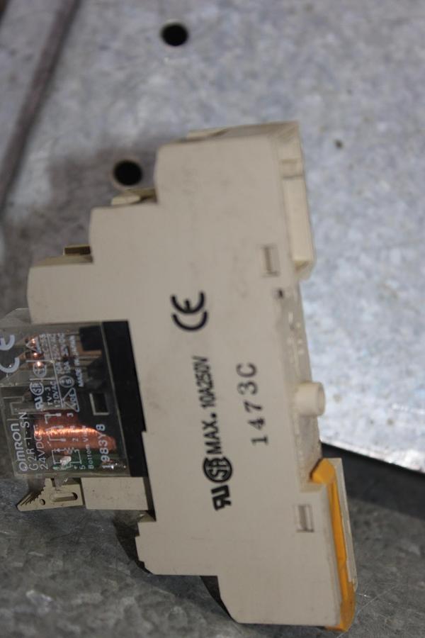 Used LOT OF 3 OMRON RELAYS G2R-1-SN 24 VDC 10 AMP W/ BASE