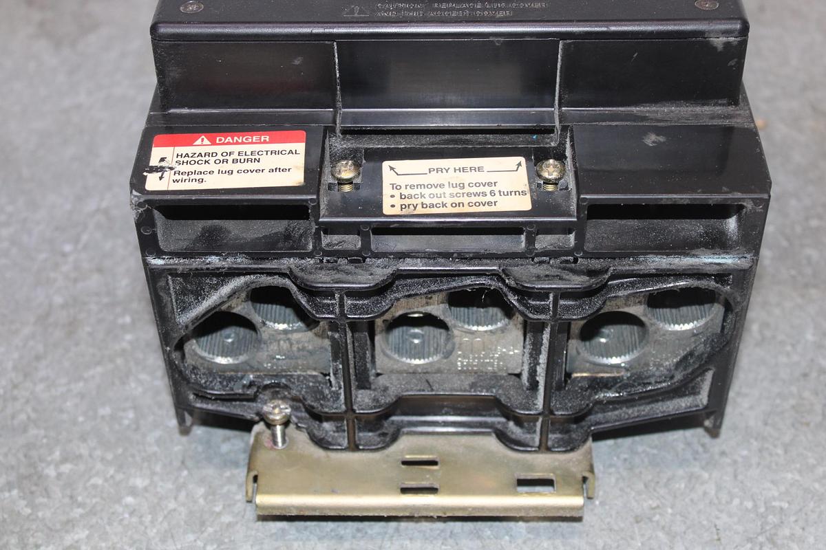 Used SQUARE D I-LINE CIRCUIT BREAKER KA36200 200 AMP 600 VAC 3-POLE