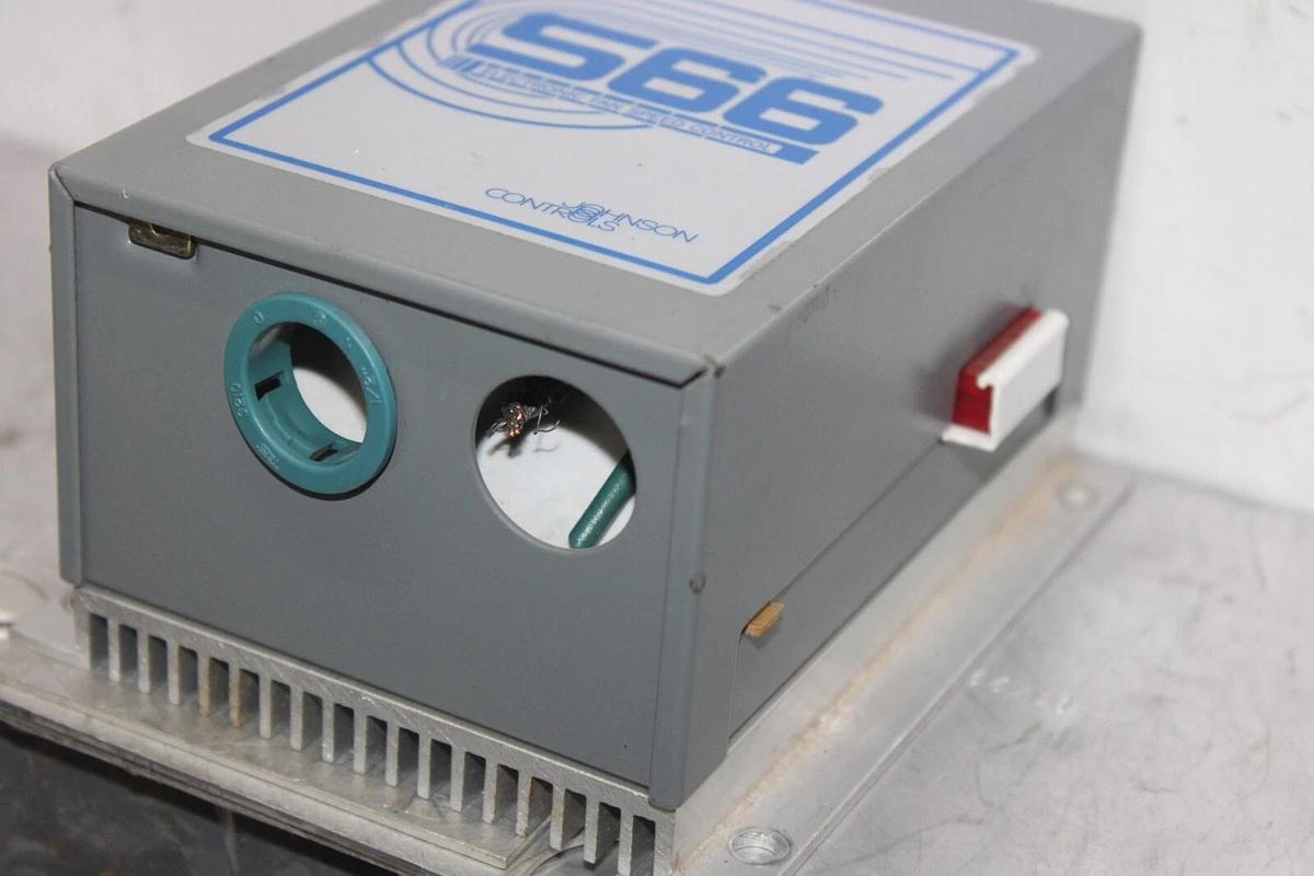 Used JOHNSON CONTROLS S66 ELECTRONIC FAN SPEED CONTROLLER S66DC-1 8 AMP 480 VAC