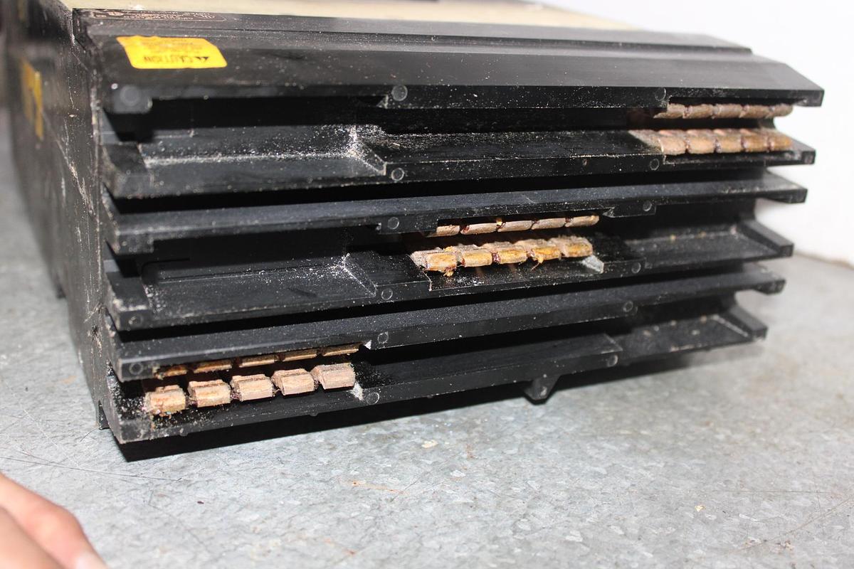 Used SQUARE D I-LINE CIRCUIT BREAKER NA361000 100 AMP 600 VAC 3-POLE