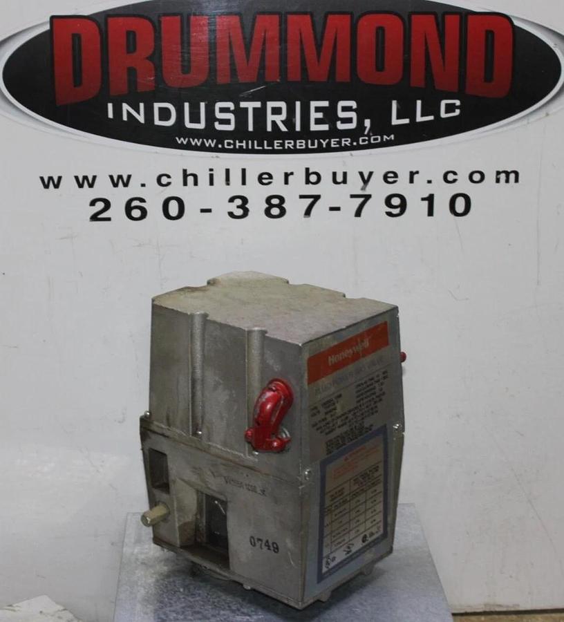 Used HONEYWELL ACTUATOR FLUID POWER GAS VALVE V4055-1098 110/120 VOLT 1.57 AMP