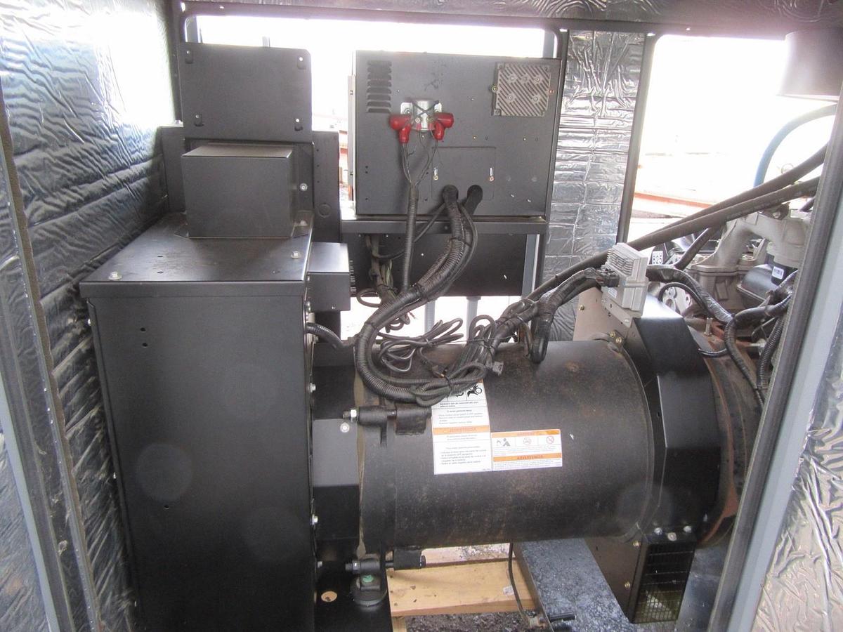 Used 48 KW 50 KW GENERATOR GENERAC NAT GAS LP PROPANE 120/240 V 1 PH 142 HRS WE SHIP