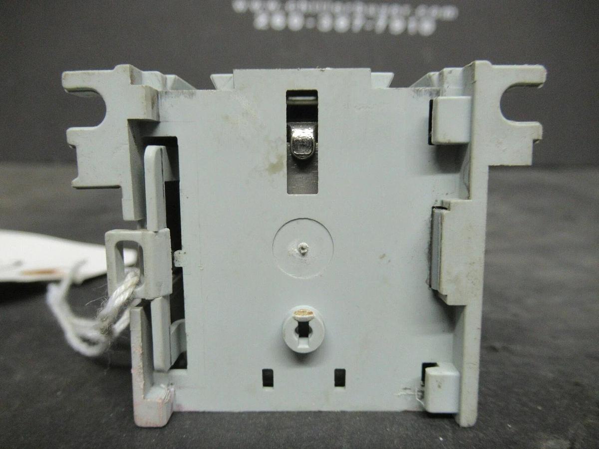 Used ALLEN BRADLEY CONTACTOR 700DC-M400* SER. A 12 AMP 600 VAC