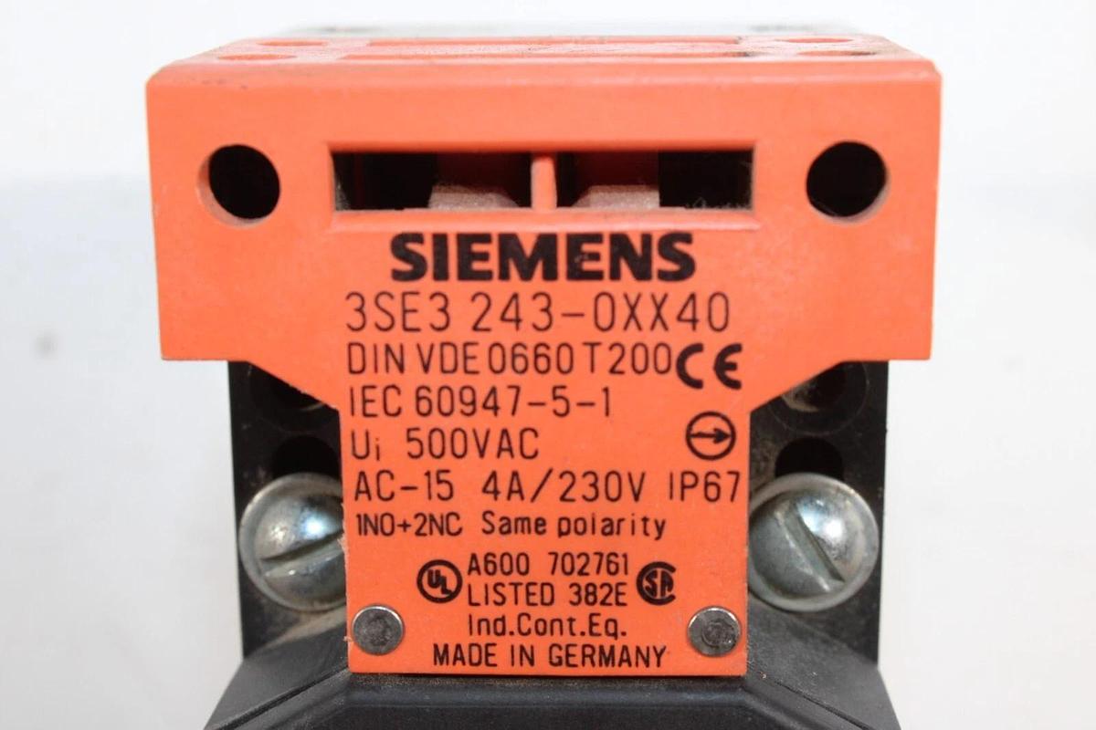 Used SIEMENS LIMIT SWITCH 3SE3-243-0XX40 500 VAC 4 AMP **WARRANTY INCLUDED**