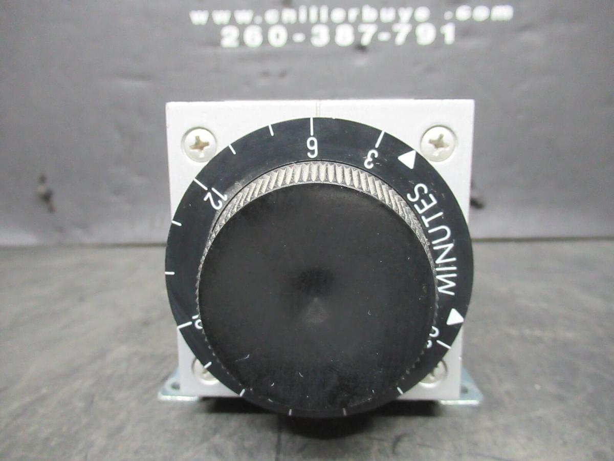 Used AGASTAT TIME DELAY RELAY 3-30 MINUTES 7012NH 48 VDC VOIL 600 VAC 10 AMP