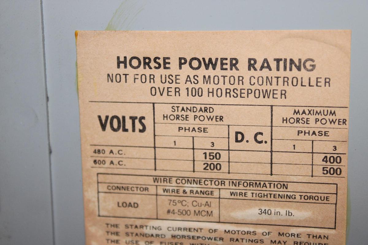 Used ITE VACU-BREAK FUSIBLE PANELBOARD SWITCH V7H3605 400 AMP 600 VAC 3-POLE