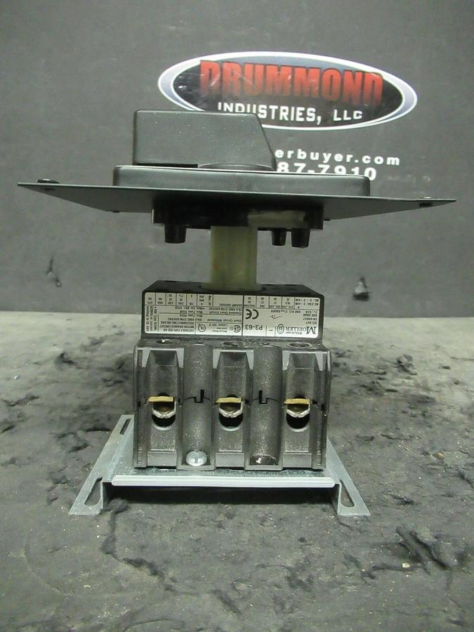 Used KLOCKNER MOELLER 60 AMP TWIST PANEL DISCONNECT SWITCH P3-63 40 HP @ 460 VAC 3 PH