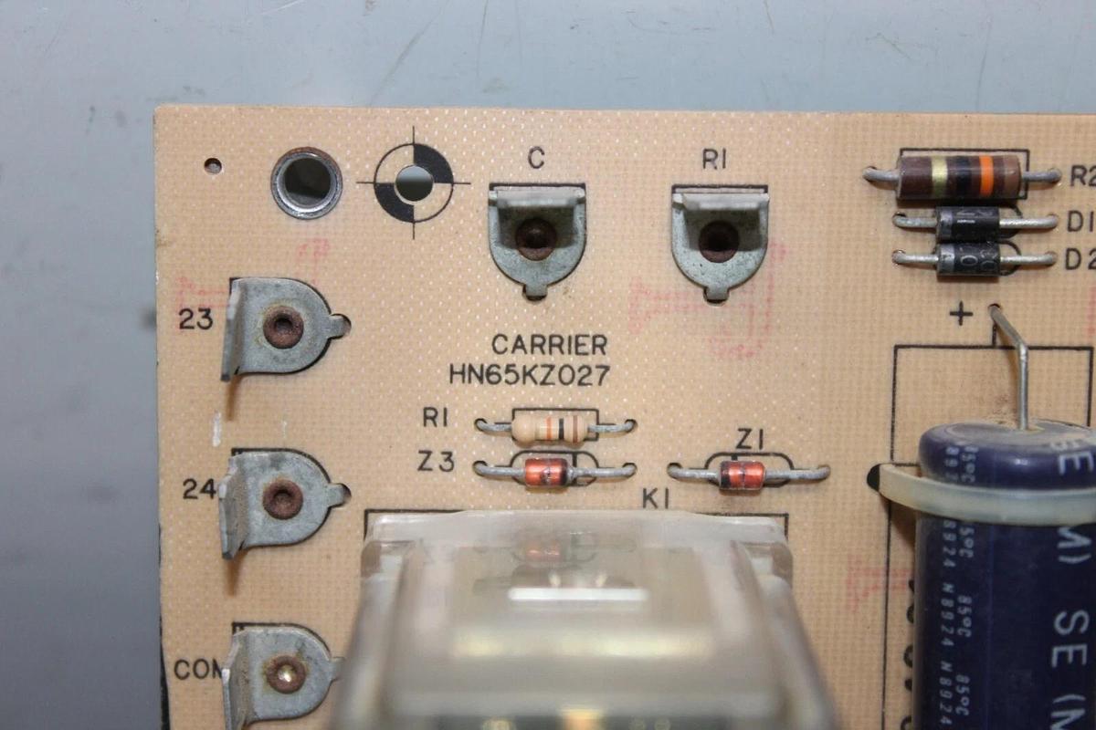 Used CARRIER ESSEX REPLACEMENT RELAY CIRCUIT BOARD HN65KZ027 623-1 **WARRANTY**