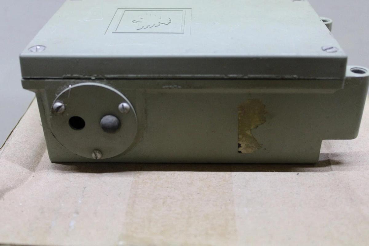 Used EAGLE SIGNAL TIME DELAY PHOTOELECTRIC CONTROL MF-10 MF-30 **WARRANTY**