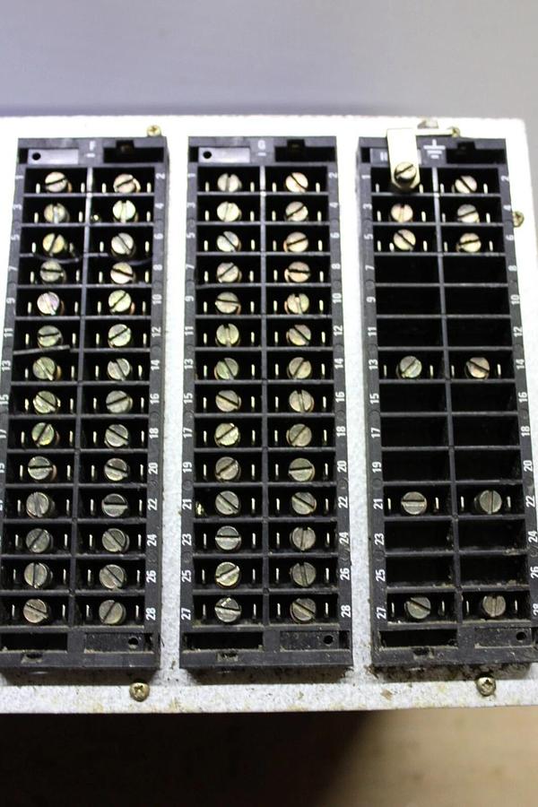 Used ALSTOM GENERATOR PROTECTOR RELAY LGPG11101R44MEF 5 AMP 120 VAC 125 VDC