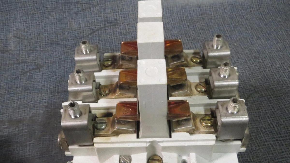 Used WESTINGHOUSE CONTACTOR A201KFC 211 AMP 600 VAC 3-POLE NEMA 4DP **WARRANTY**