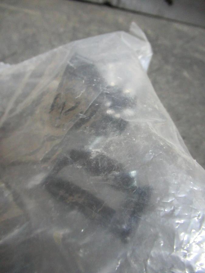 TE CONNECTIVITY CABLE CLAMP SHELL SIZE: 23 206138-8 **WARRANTY INCLUDED**