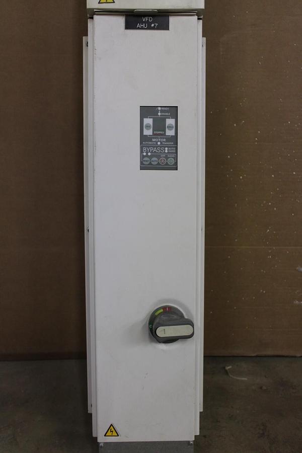 Used ABB VARIABLE SPEED DRIVE ACH401602532 480 VAC 3-PHASE *W/ BYPASS* *NO KEYPAD*