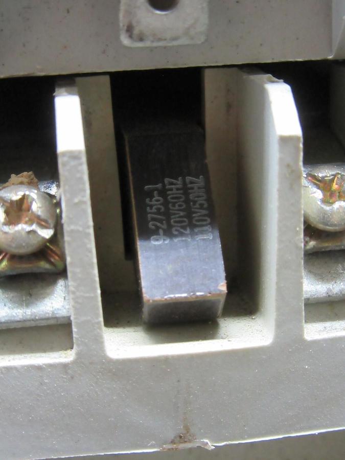 Used CUTLER HAMMER CONTACTOR C25HNE3120 120 AMP 480/600 V SERIES A1 120 V COIL 3 LUGS