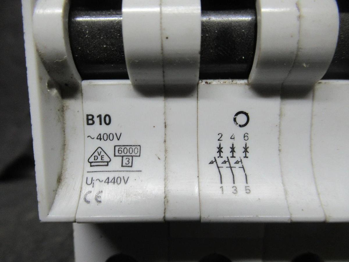 Used SIEMENS CIRCUIT BREAKER 5SX23 B10 10 AMP 480 VAC 3-POLE W/ AUXILLIARY