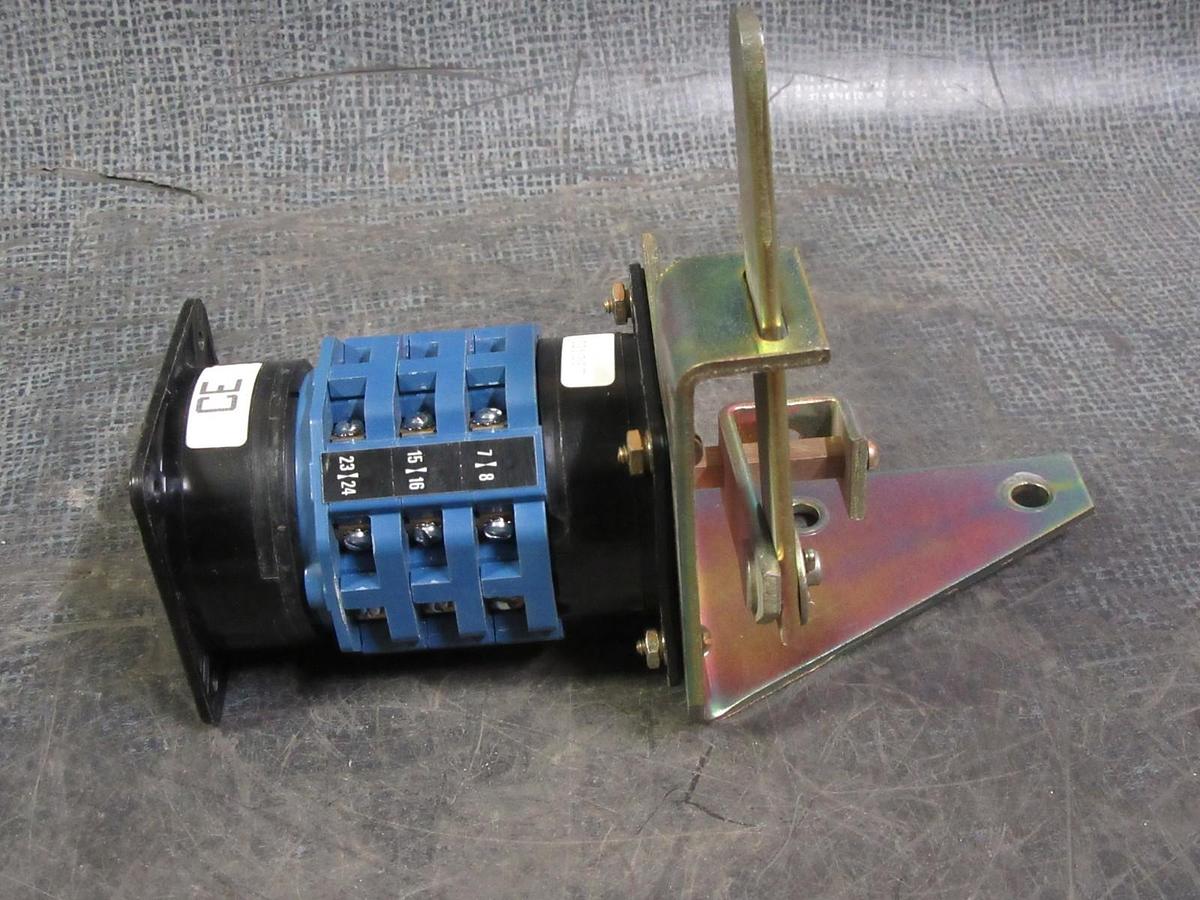 Used KRAUS / NAIMER DRUM SWITCH AND BRACKET 5HP 3PH 10A A11 C21287 **WARRANTY**
