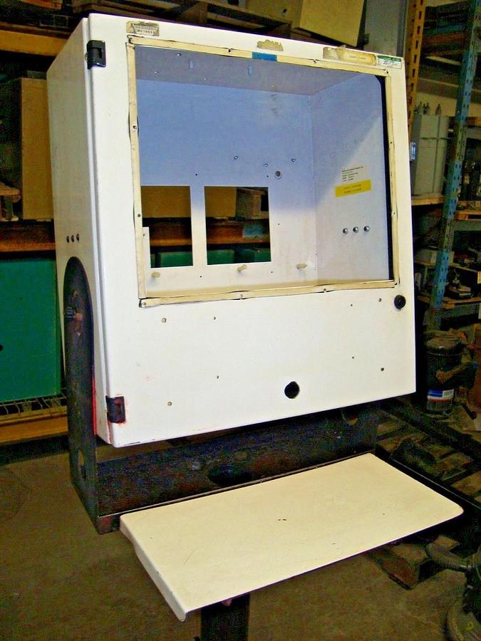 Used OPERATOR INTERFACE ENCLOSURE 4 FT FLAT PANEL STYLE INDUSTRIAL COMPUTER STAND