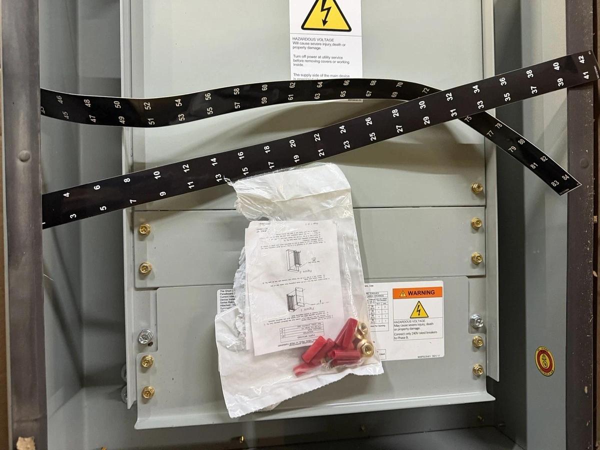 NEW EATON NEMA 3R POW-R-LINE XPERT PANELBOARD LWPQ2090 PRL3X 400 AMP MAIN 480V