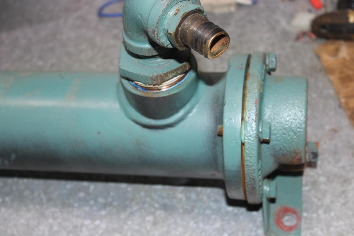 Used API BASCO HEAT EXCHANGER 36" X 3" 1515-03-036-000 026-37572-000 300 PSI 300°F