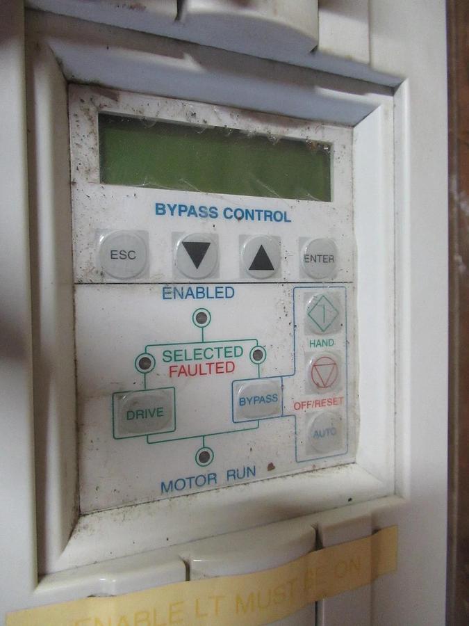 Used ABB VARIABLE SPEED DRIVE ACH550-VDR-015A-4 W/ BYPASS 10HP 3PHASE 480V 15.4A