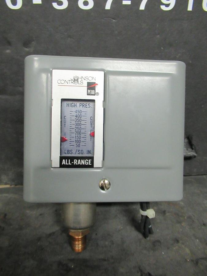 Used JOHNSON CONTROLS PENN P70JA-49 PRESSURE CONTROL VALVE 180 PSIG MAX 025-32952-000