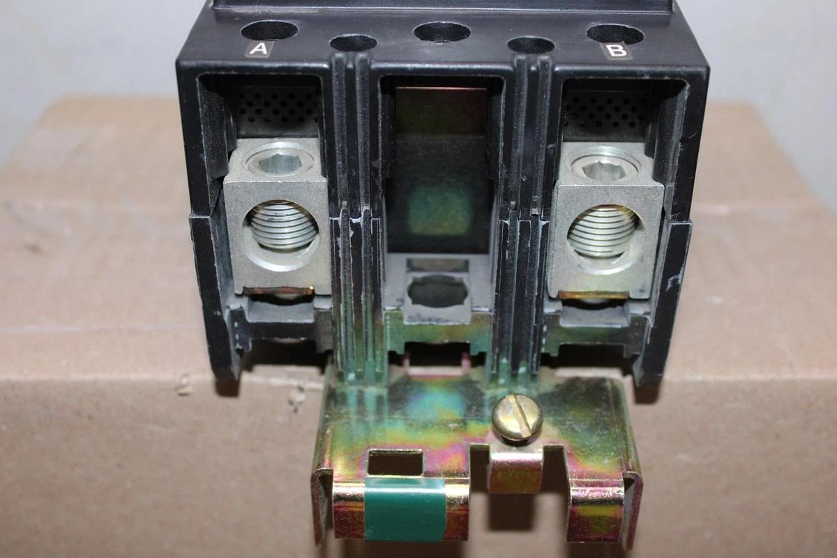 Used SQUARE D I-LINE CIRCUIT BREAKER KA26125AB 125 AMP 600 VAC 2-POLE
