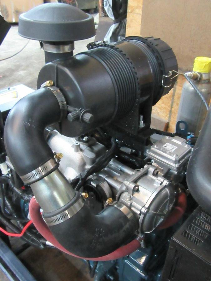 Used NEW 25 KW LP NATURAL GAS GENERATOR KUBOTA WG2503 120/240 RE-CONNECTABLE STAMFORD