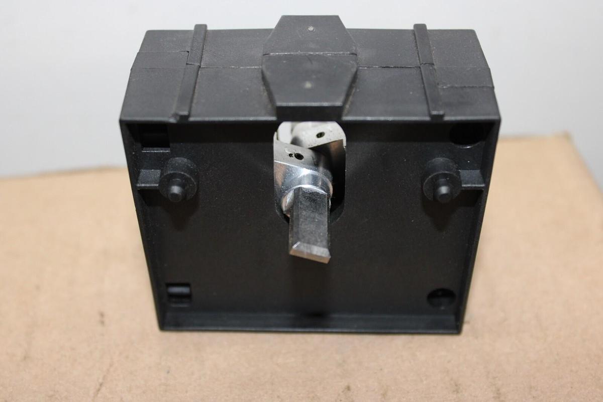 Used EATON CONTACTOR INTERLOCK DIL-M820-XMV XTCEXMLN *FOR DIL-M580*