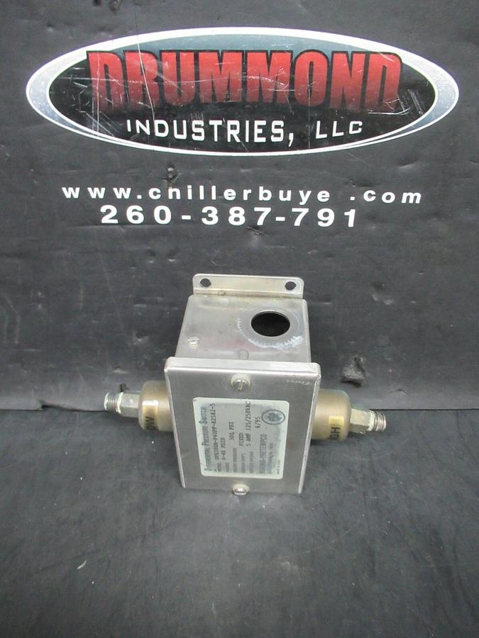 Used KOENIG-PRETEMPCO DIFFERENTIAL PRESSURE SWITCH DSP300A-P40PF-82582-5 300 PSI