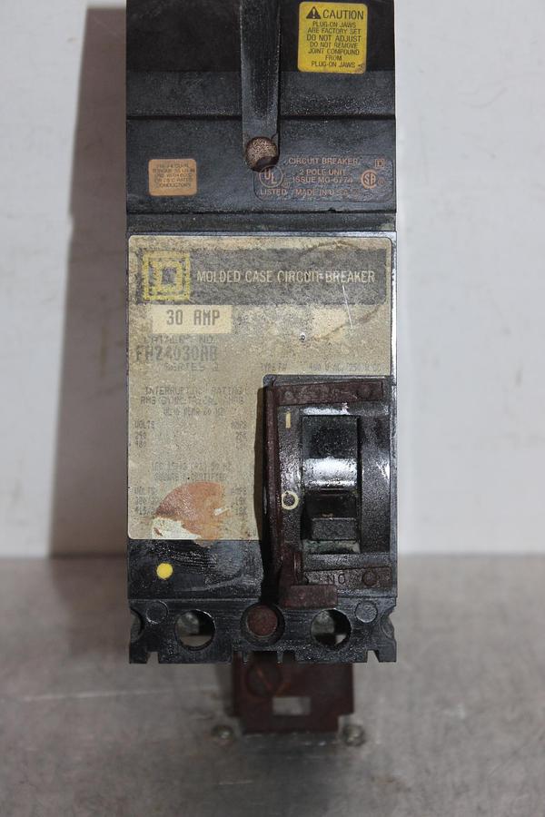 Used SIEMENS SENTRON CIRCUIT BREAKER LD63F600 500 AMP 600 VAC 3-POLE