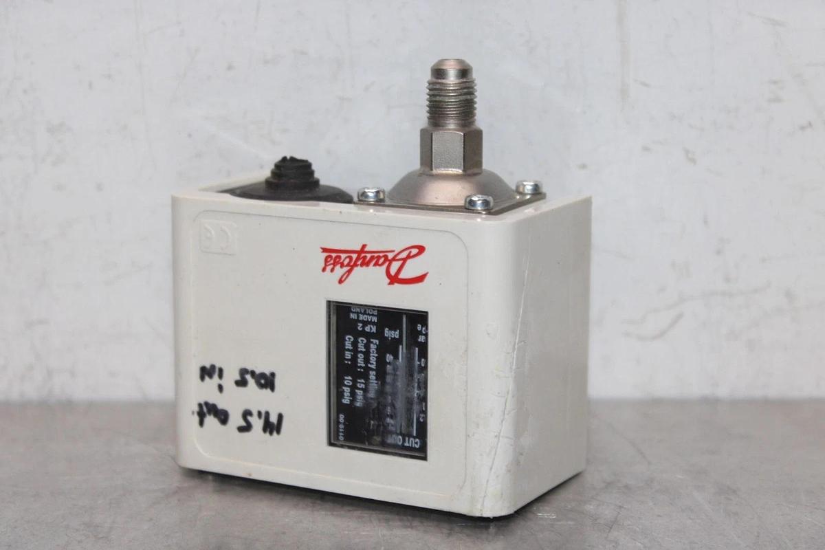 Used DANFOSS DIFFERENTIAL PRESSURE SWITCH X13200305-01 DWK4B06199 400 VAC 16 AMP