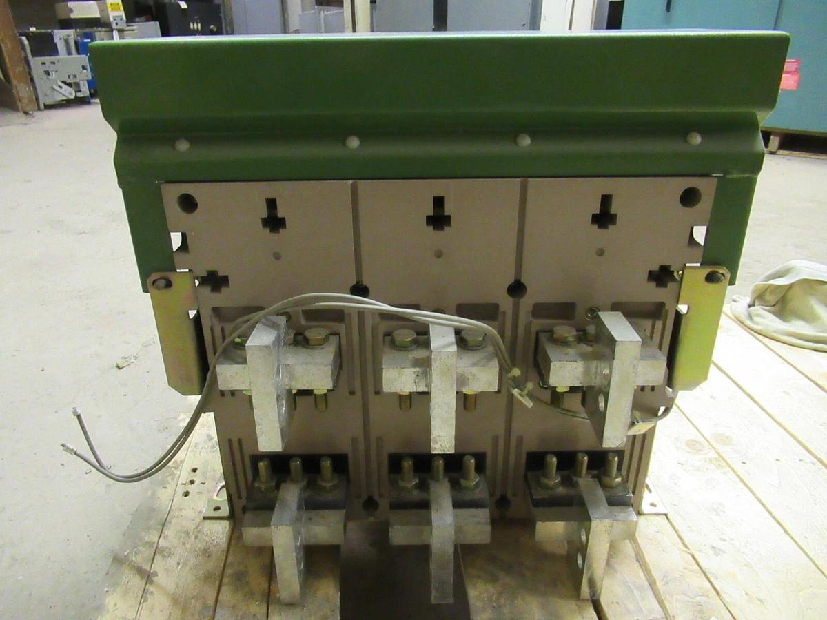 SQUARE D MASTERPACT CIRCUIT BREAKER MP08H1 600 VOLT 600 AMP TRIP 3-PHASE