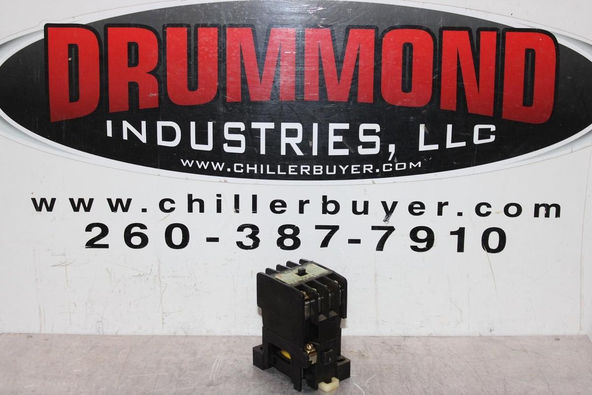 Used MAGNETIC CONTACTOR CNS-C4084 S-C115 12-20 AMP 540 VAC COIL: 200V