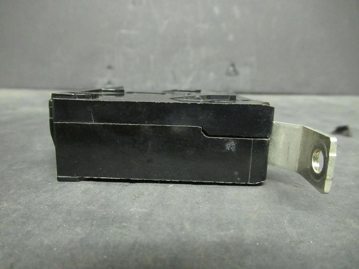 Used 20 AMP SIEMENS B120 1 POLE BREAKER 240 VAC TYPE: BL