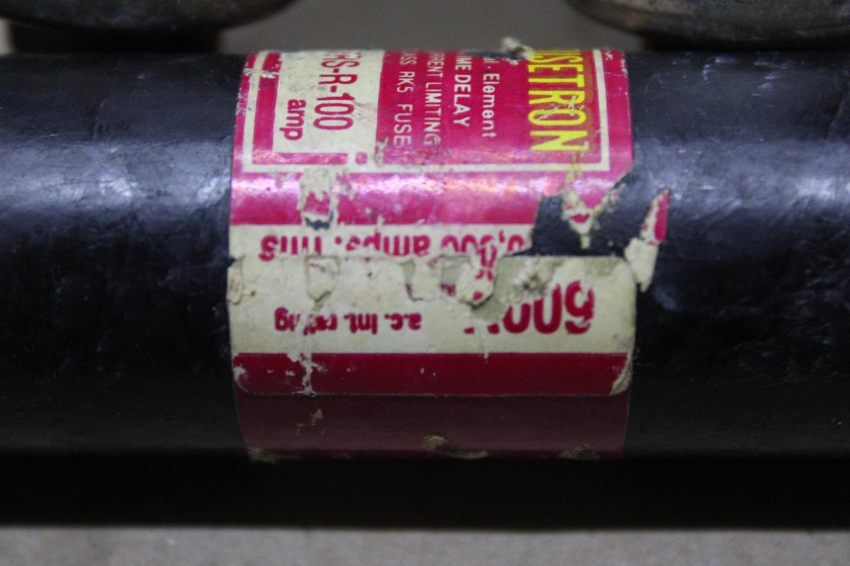 Used LOT OF 2 LITTELFUSE SLO-BLO TIME DELAY FUSES FLSR-60 60 AMP 600 VOLT