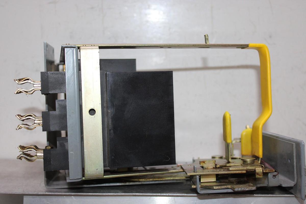 Used SQUARE D MODEL 5 MCC SWITCH 3-POLE **WARRANTY INLCLUDED**