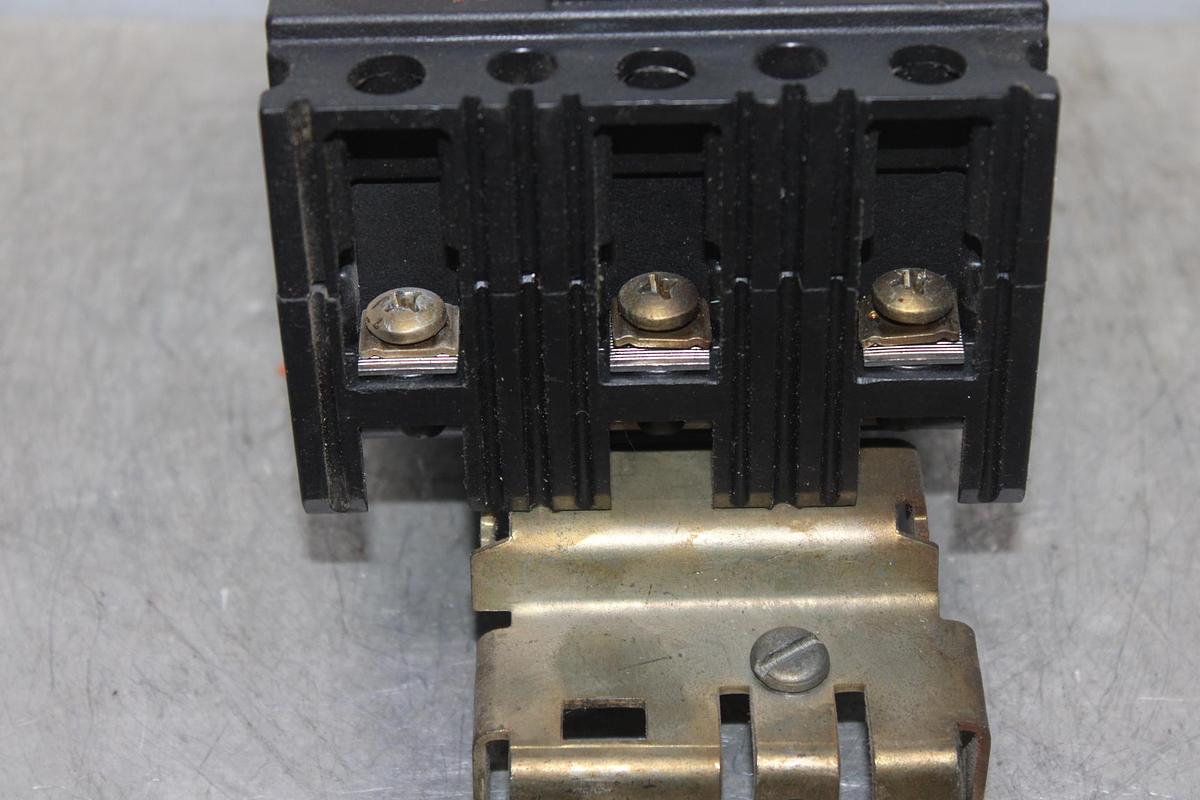 Used SQUARE D POWERPACT I-LINE CIRCUIT BREAKER HDA36030 30 AMP 600 VAC 3-POLE